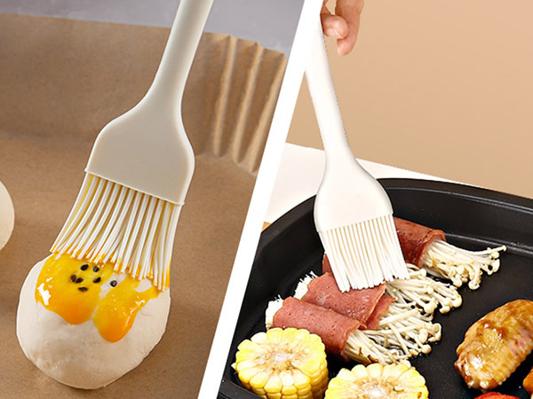 Silicone brush